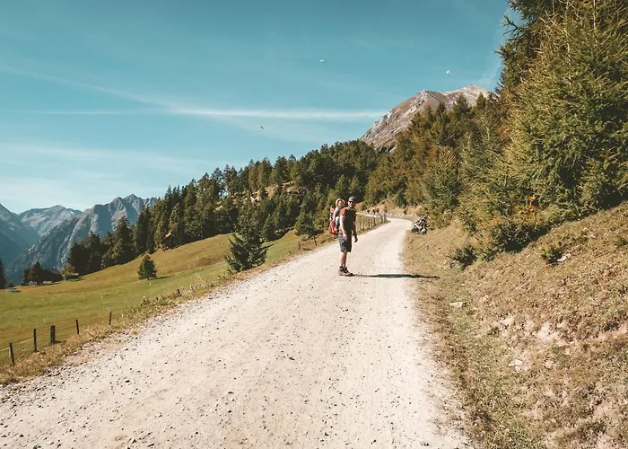 Replerhof Mit Kinderbetreuung פראגראטן